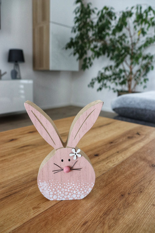 Růžový dřevěný zajíc